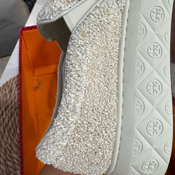 Tory Burch Textured Cream Flats - Picture 3 of 9